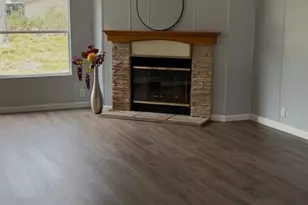 20843 Shady Ln, Crosby, TX 77532 - Photo 5