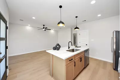 9826 Nedwald Street, Houston, TX 77029 - Photo 9