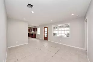 10340 Rebel Rd, Houston, TX 77016 - Photo 25