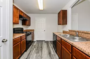 10939 Myrtle Oak St, Houston, TX 77016 - Photo 3