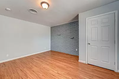 2946 Dragonwick Drive, Houston, TX 77045 - Photo 9