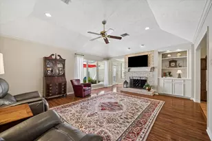 3007 W Steepbank Cir, Sugar Land, TX 77479 - Photo 11