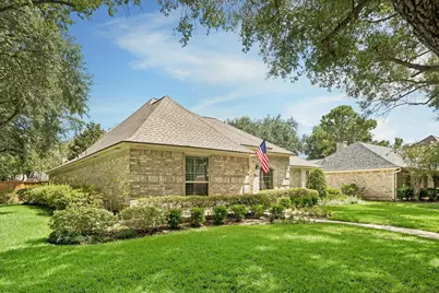 3007 W Steepbank Circle, Sugar Land, TX 77479 - Photo 3