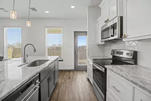 2406 Lightfoot Ln, Bryan, TX 77803 - Photo 13