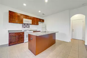 12726 Plummersville St, Houston, TX 77072 - Photo 13