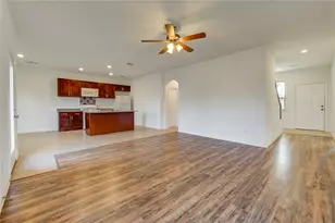 12726 Plummersville St, Houston, TX 77072 - Photo 9