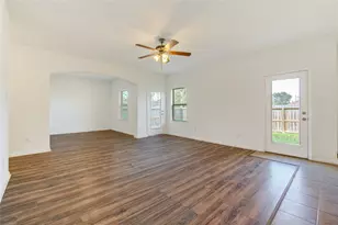 12726 Plummersville St, Houston, TX 77072 - Photo 11