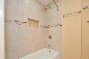 12625 Memorial Dr, Houston, TX 77024 - Photo 13