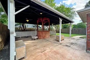 2023 Ruffian Ln, Stafford, TX 77477 - Photo 23