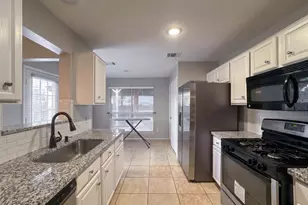 2023 Ruffian Ln, Stafford, TX 77477 - Photo 7