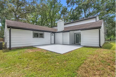 33102 Rollingwood Drive, Pinehurst, TX 77362 - Photo 25