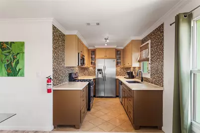 726 91st Street, Galveston, TX 77554 - Photo 5