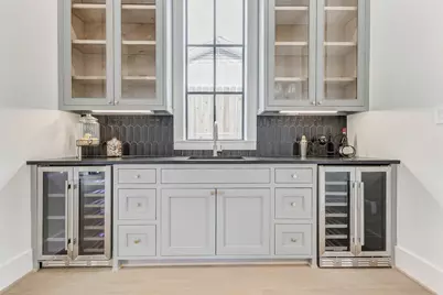 6911 Hartland Avenue, Houston, TX 77055 - Photo 13