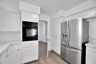 10513 Moorberry Ln, Houston, TX 77043 - Photo 15