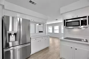 10513 Moorberry Ln, Houston, TX 77043 - Photo 1
