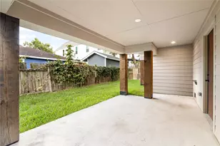 2216 Bringhurst St, Houston, TX 77026 - Photo 31