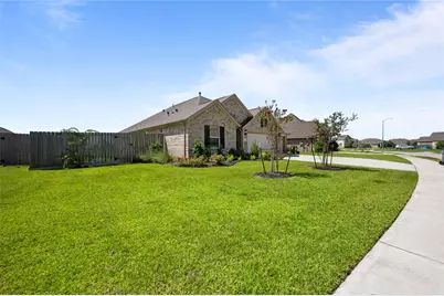 15322 Lake Front Drive, Mont Belvieu, TX 77523 - Photo 5