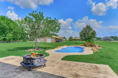 106 Longhorn Loop, New Waverly, TX 77358 - Photo 5