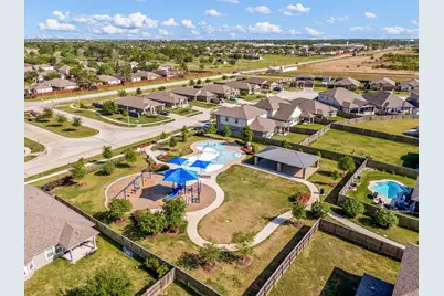 10402 Deussen Lane, Texas City, TX 77591 - Photo 37