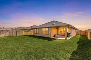 10402 Deussen Ln, Texas City, TX 77591 - Photo 3