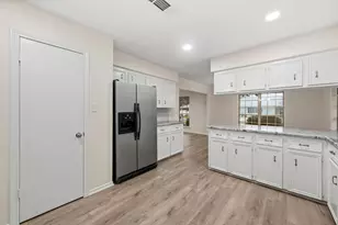 8022 Bayside Blvd, Beach City, TX 77523 - Photo 11