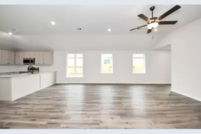 18720 Loom Drive, Conroe, TX 77306 - Photo 11