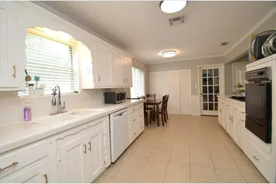 17603 Wild Oak Drive, Houston, TX 77090 - Photo 9