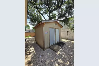 3910 Dallas Street #3, Houston, TX 77023 - Photo 9