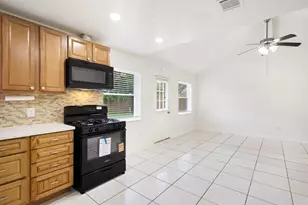 1303 Gamma St, Pasadena, TX 77504 - Photo 5