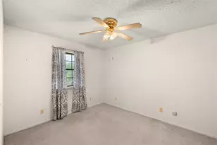 308 Hospital Dr, Buffalo, TX 75831 - Photo 15