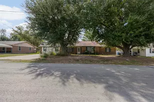 308 Hospital Dr, Buffalo, TX 75831 - Photo 25