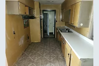 5707 Groveton Street, Houston, TX 77033 - Photo 9
