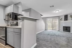 9519 Pagewood Ln, Houston, TX 77063 - Photo 7