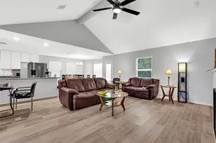 4814 Pine Cliff Dr, Houston, TX 77084 - Photo 5