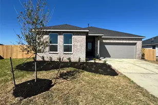 423 Robin St, Angleton, TX 77515 - Photo 1