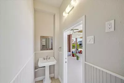 107 Bamaku Bend, Tiki Island, TX 77554 - Photo 29