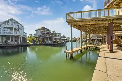 107 Bamaku Bend, Galveston, TX 77554 - Photo 33