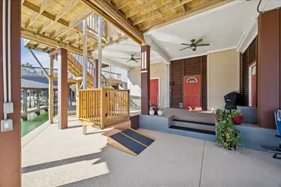 107 Bamaku Bend, Tiki Island, TX 77554 - Photo 31