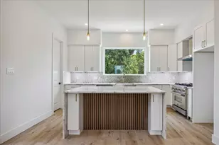 1032 W 17th St, Houston, TX 77008 - Photo 5