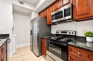 9707 Richmond Ave, Houston, TX 77042 - Photo 15