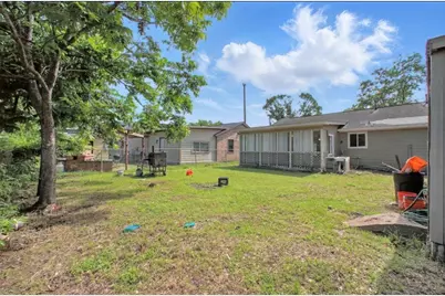 1911 Thonig Road, Houston, TX 77055 - Photo 5