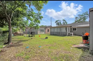 1911 Thonig Rd, Houston, TX 77055 - Photo 5