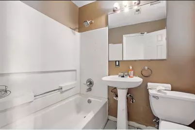 1911 Thonig Road, Houston, TX 77055 - Photo 9