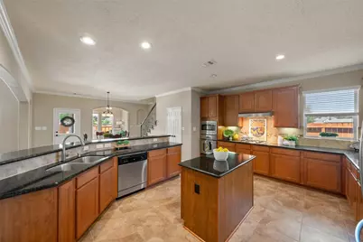 10458 Waterstone Estates Court, Tomball, TX 77375 - Photo 15