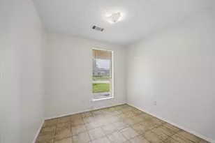 12639 Chiswick Rd, Houston, TX 77047 - Photo 9
