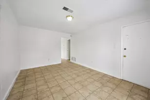 12639 Chiswick Rd, Houston, TX 77047 - Photo 3