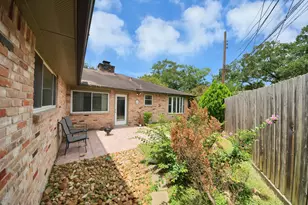5954 Beaudry Dr, Houston, TX 77035 - Photo 35