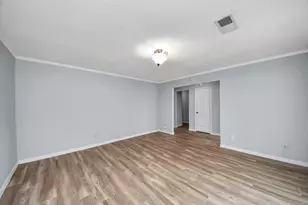 5954 Beaudry Dr, Houston, TX 77035 - Photo 7