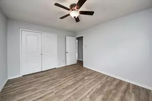 5954 Beaudry Dr, Houston, TX 77035 - Photo 23