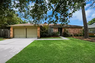5954 Beaudry Dr, Houston, TX 77035 - Photo 1